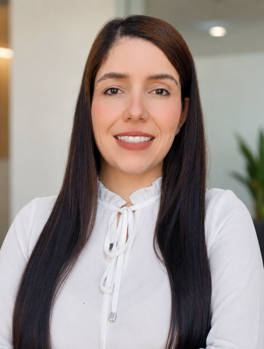 Thais Pedreti dos Santos Choas - CRM DF 21037 - RQE 18653